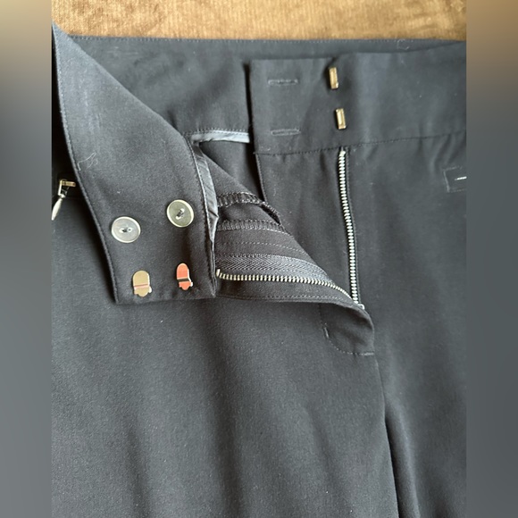 Chicos Black Capri Dress Pants  Roll Tab Cuff Sz 1.5 Zipper Front Pockets - Picture 7 of 14